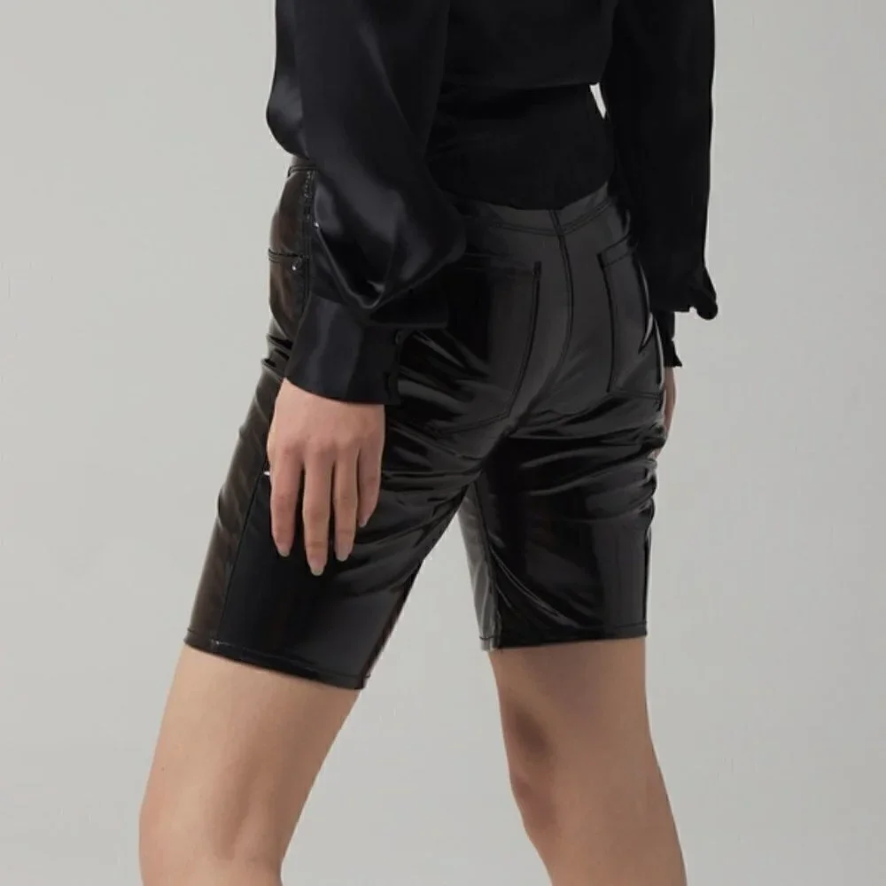 RtA ​Toure Coated Vinyl Finish Bombette Black Shorts NWT Size 30